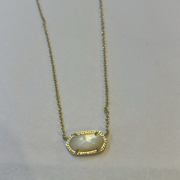 Kendra Scott White Stone Gold Necklace 16” - Picture 7 of 7